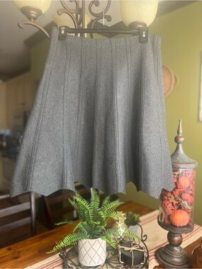 Essentials Sioni Classic Gray A-Line Sweater Skirt